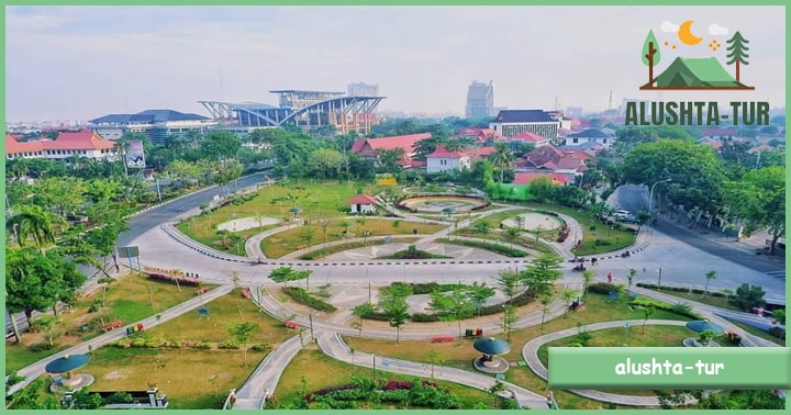 Taman Putri Kaca Mayang | Alushta Tur