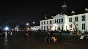 Wisata Malam Jakarta