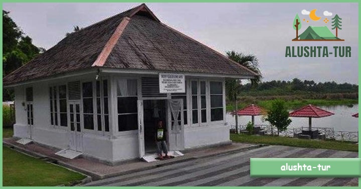 Museum Pesawat Amphibi Bung Karno | Alushta Tur