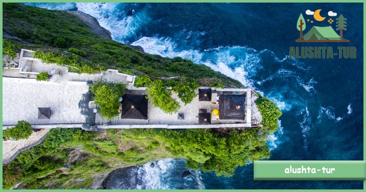 Pantai Uluwatu | Alushta Tur