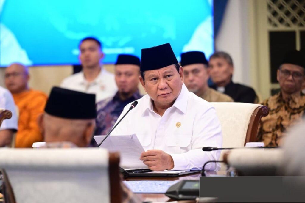Dialog Terbuka Pejabat dan Demonstran